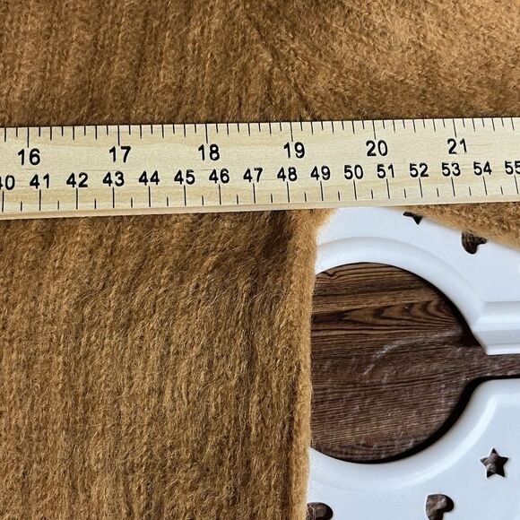 Vtg Women’s M Shaggy Bag By Huddlespun Tan 100% Virgin Wool Button Up Sweater - Picture 4 of 5